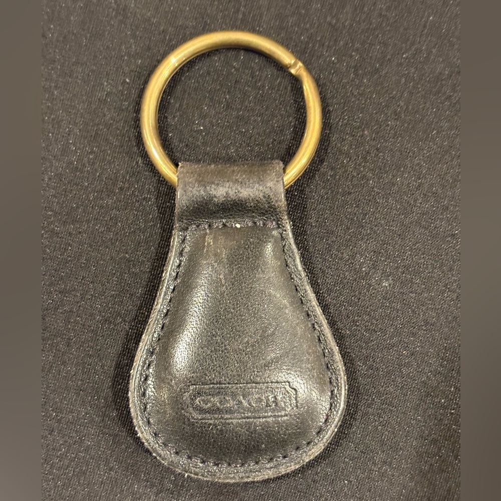 Coach Classic Leather Key Fob – Style #7210 | 1990s Vintage